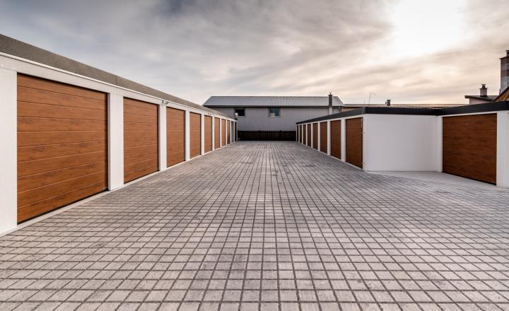 BEDES | Garáž/Sklad 10 m² v zabezpečenom areáli, Riečna ulica - fotografia 4